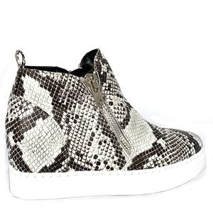 Snake Print Black/White/Gray Side Zip/Silver Accent Zip Platform Rounded Toe